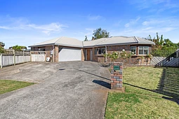 44 Forth Crescent, Glenview