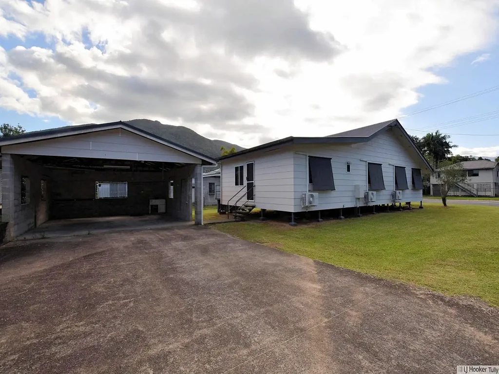Tully 4 Bedroom FOUR BEDROOM HOME CLOSE TO TOWN