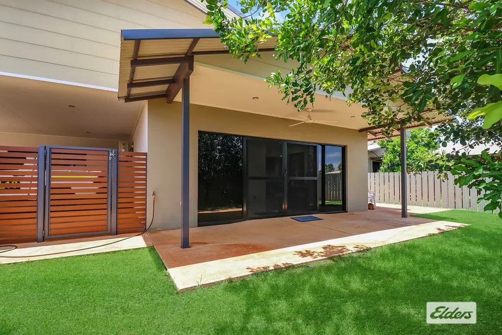 Katherine 4Zimmer Stylish Investment Opportunity in Katherine - Modern Duplex