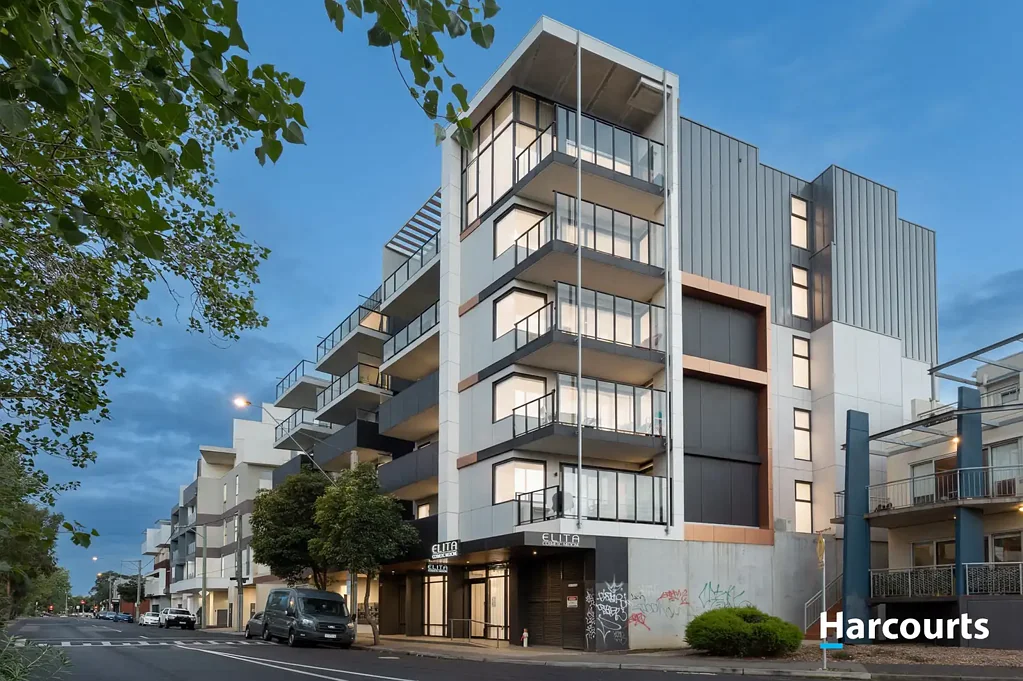 Moonee Ponds 2房 Moonee Ponds高层景观 私人阳台 Stone厨房 优质电器 步行生活区 Apartment Living with Elevated Views in the Heart of Moonee Ponds