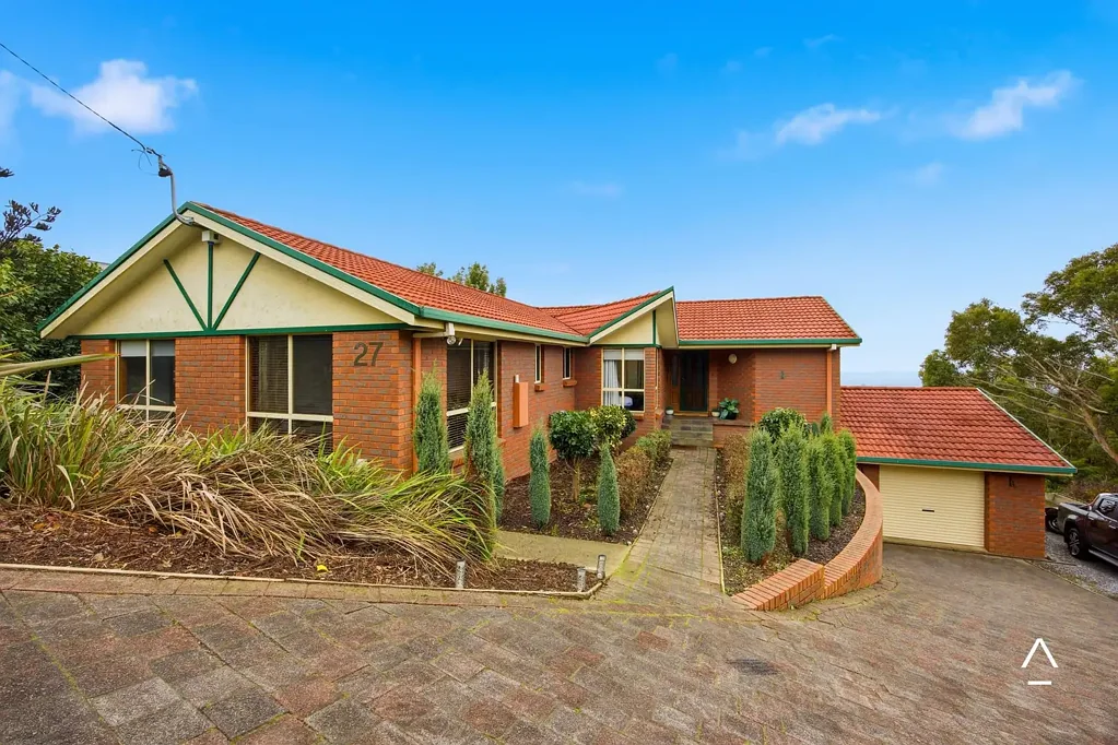 Fully furnished spacious home with city views plus a lower level self contained studio