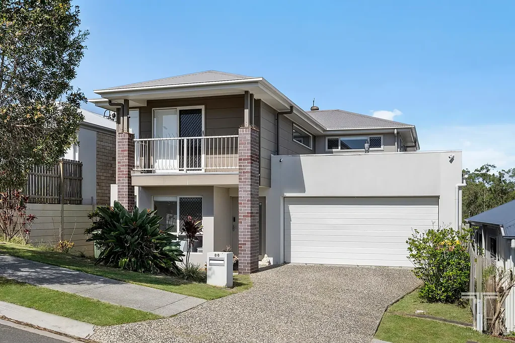 Spring Mountain 4ਬੈੱਡਰੂਮ Unoccupied & Ready for immediate possession