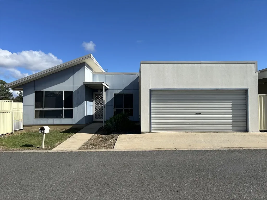 Spacious Family Living in Popular Milieu Estate