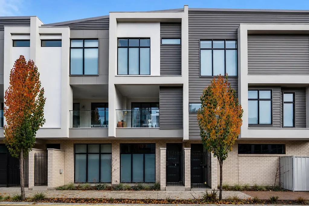 Modern 4-Bedroom Townhouse with Double Garage in Prospect