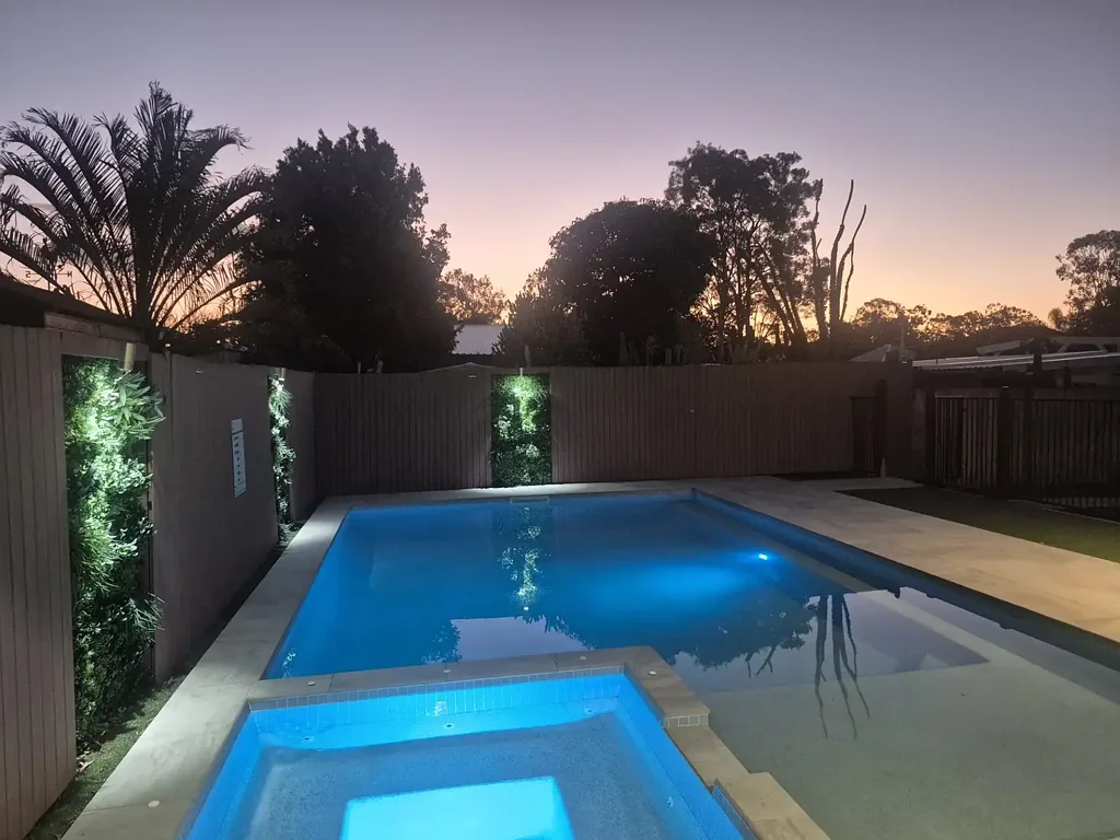 Wynnum West 6침실 Don't Miss this Beauty - Family Space. Resort-Style Living. Golf Course Position.