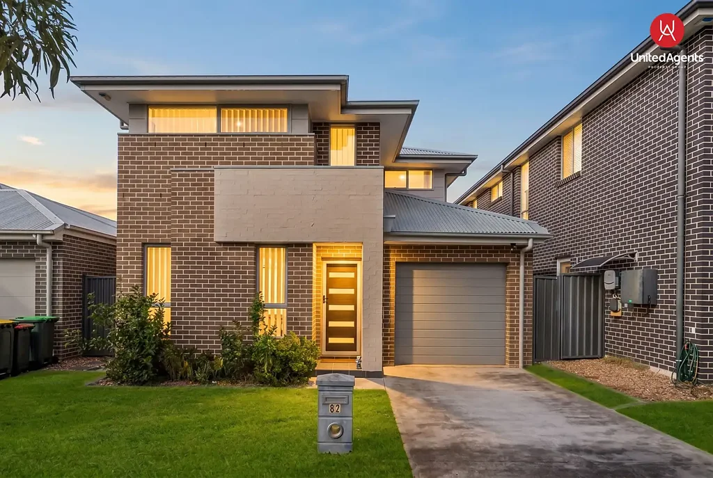 Denham Court 4部屋 Prime Opportunity in a Convenient Location