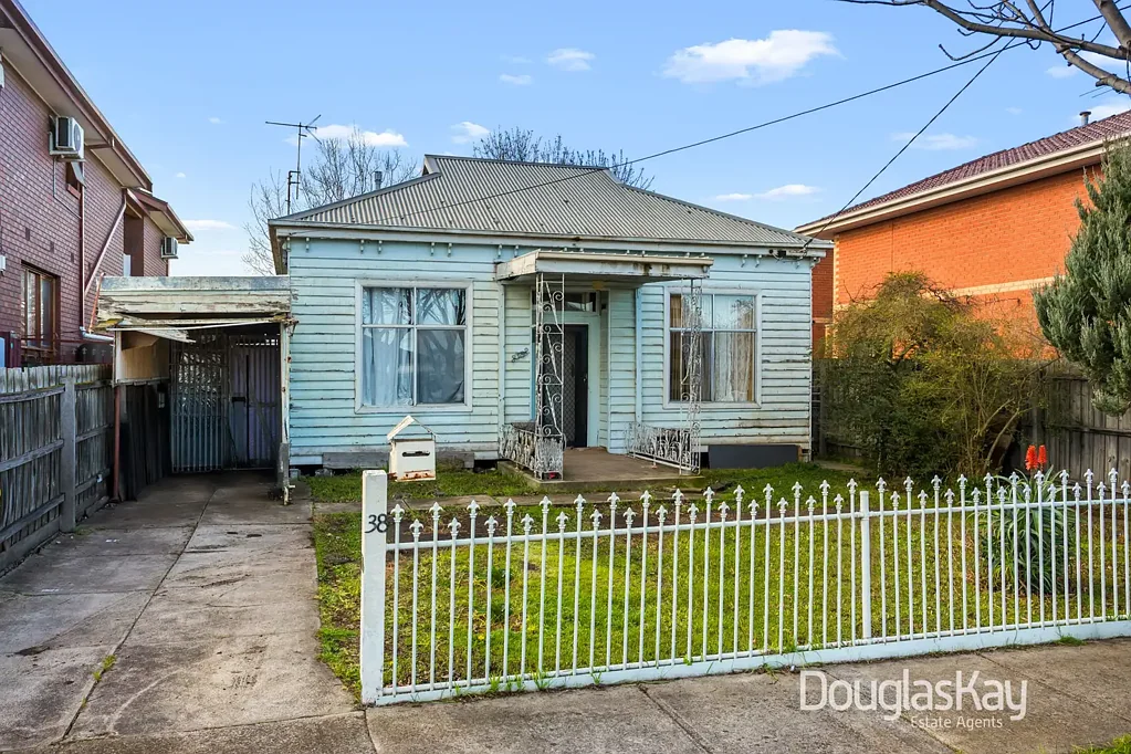 38 Benjamin Street, Sunshine, VIC 3020