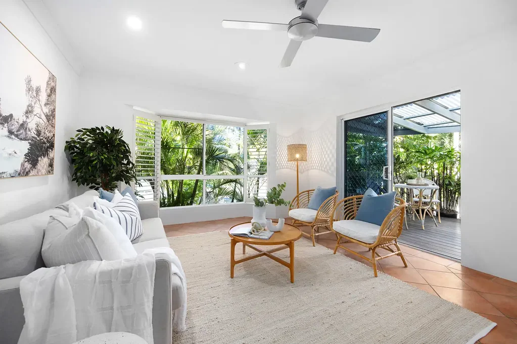Sunrise Beach 2Zimmer Reed & Co.