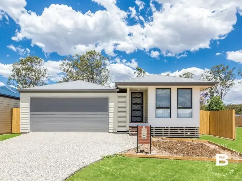 Redbank Plains 4房 现代优雅与日常舒适的完美结合 Modern Elegance Meets Everyday Comfort
