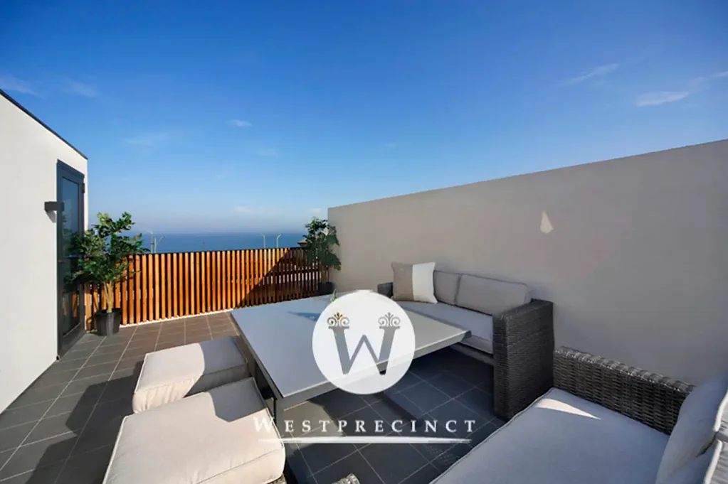 In transition?  We offer fine furnished stays from 3 months +
