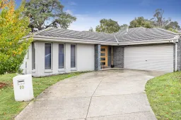 10 Ludbrook Court, Brown Hill