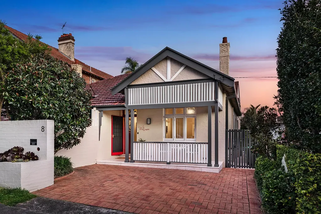8 Bolingbroke Parade, Fairlight, NSW 2094