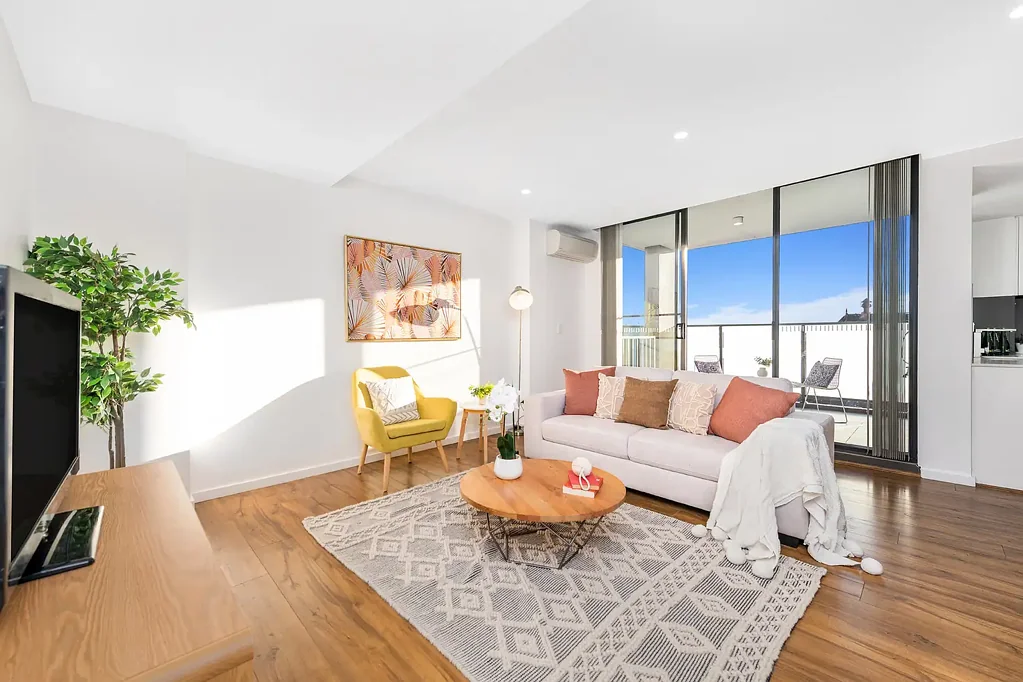 Burwood 2ਬੈੱਡਰੂਮ Executive Luxury in Burwood's Exclusive 'Sovereign' Complex