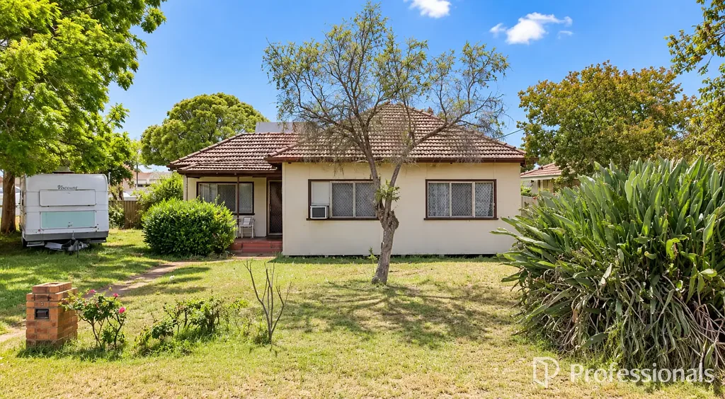 Bayswater 4બેડરૂમ Riverside R25 Development Opportunity OR Retain / subdivide OR Renovate!