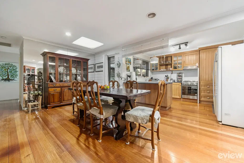 Frankston 3房 完整配套 - 宽敞空间、舒适享受与无限潜力 The Complete Package - Space, Comfort & Endless Potential