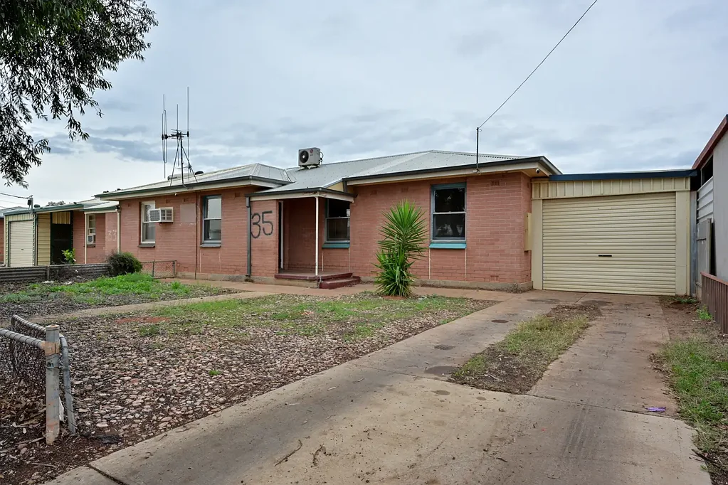 Whyalla Stuart 3Moenga LIFESTYLE OF CONVENIENCE - NEST OR INVEST