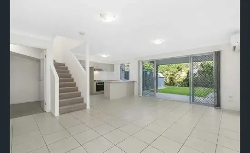 10/2 Grandly Street, Doolandella