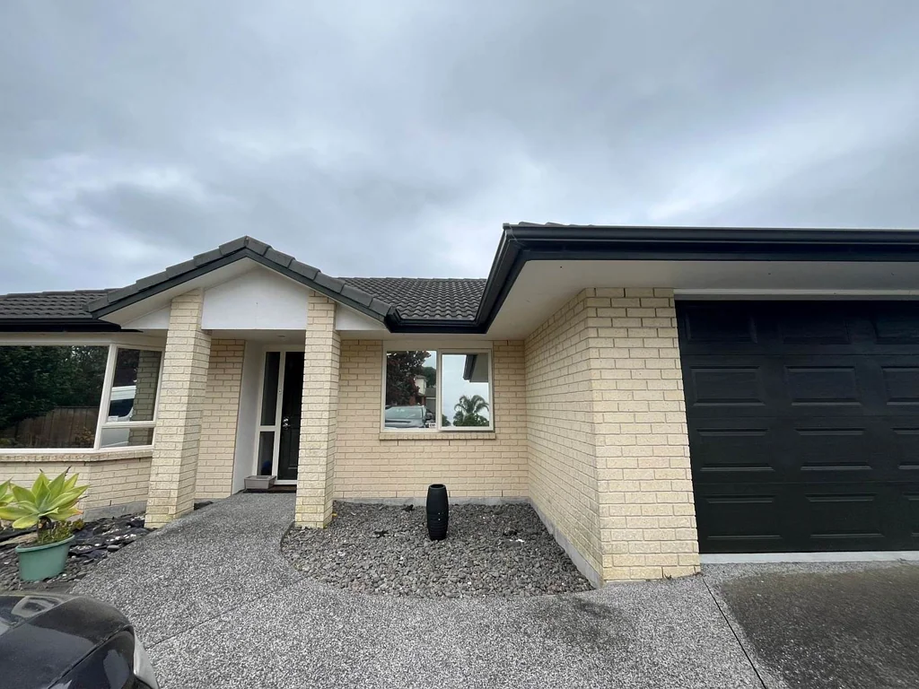 Unbeatable Location — Close to Shops, Parks & ...