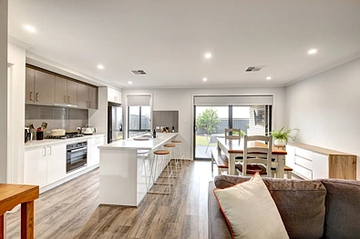 Kusina - 183 Heysen Boulevard, Mount Barker, SA 5251