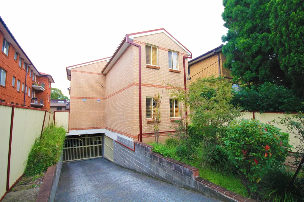 Desirable Two Bedroom Townhouse In Great Location!