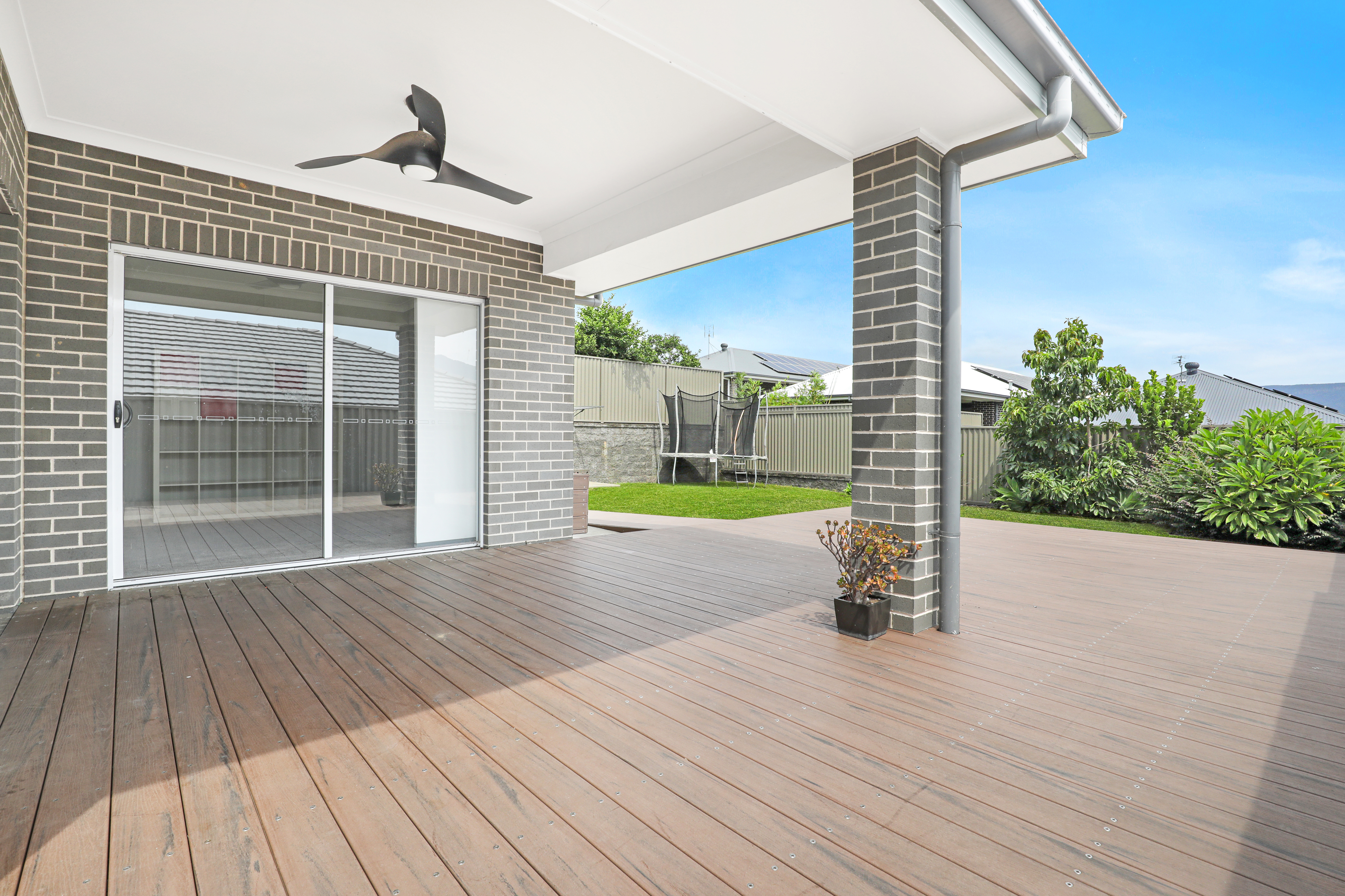 8 RAINBIRD DR, STREAM HILL NSW 2526, 0 ห้องนอน, 0 ห้องน้ำ, House