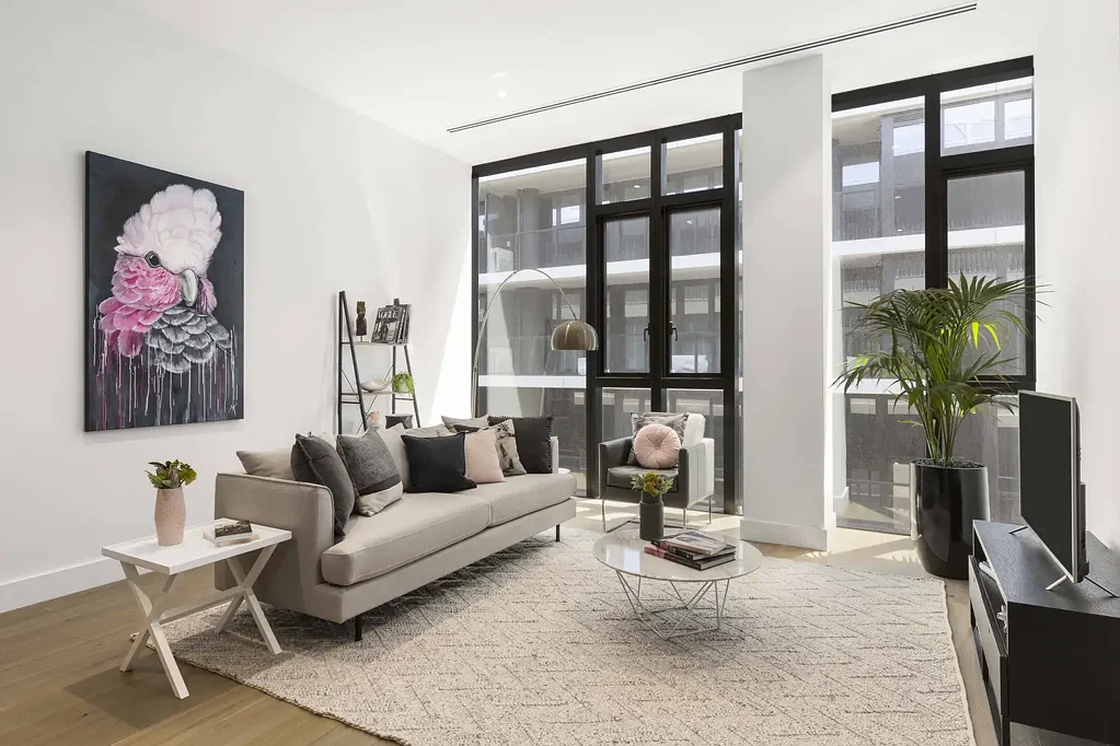 Fully Furnished Spacious Residence Overlooking Albert Park Lake
