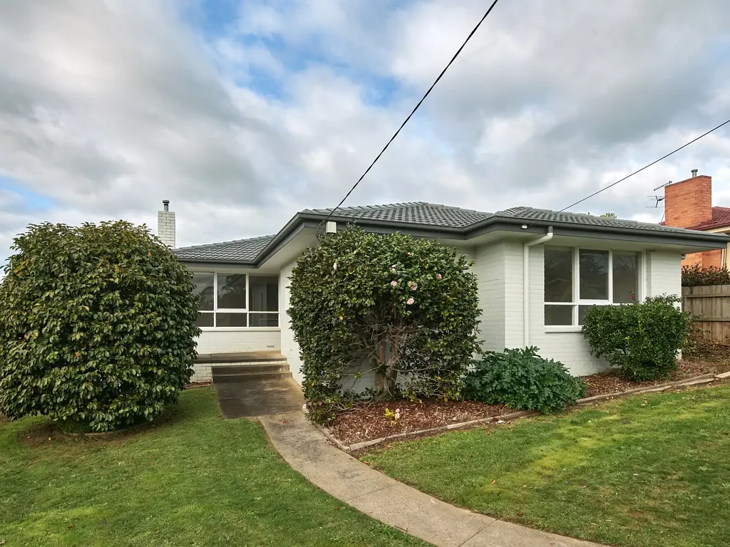 Drouin 3房  When timeless charm meets modern comfort in an unbeatable location