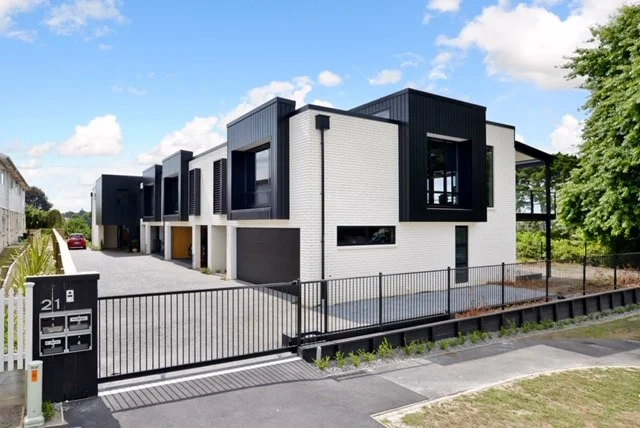 Hamilton Central 3房  Executive Town House