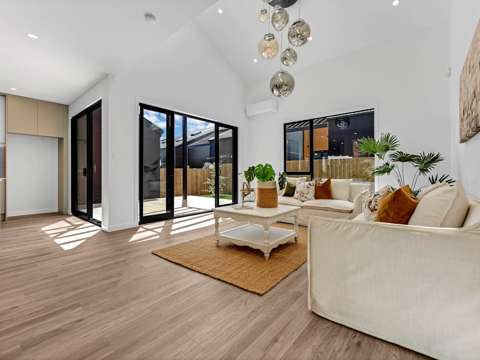 Karaka 4房  Brand New Luxury Home in the Heart of Karaka!