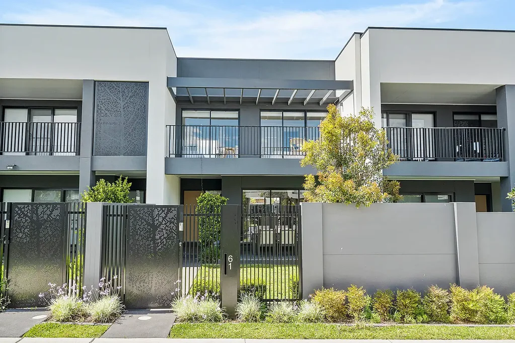 Four Bedroom Georges Cove Townhouse with Study Nook and Balcony