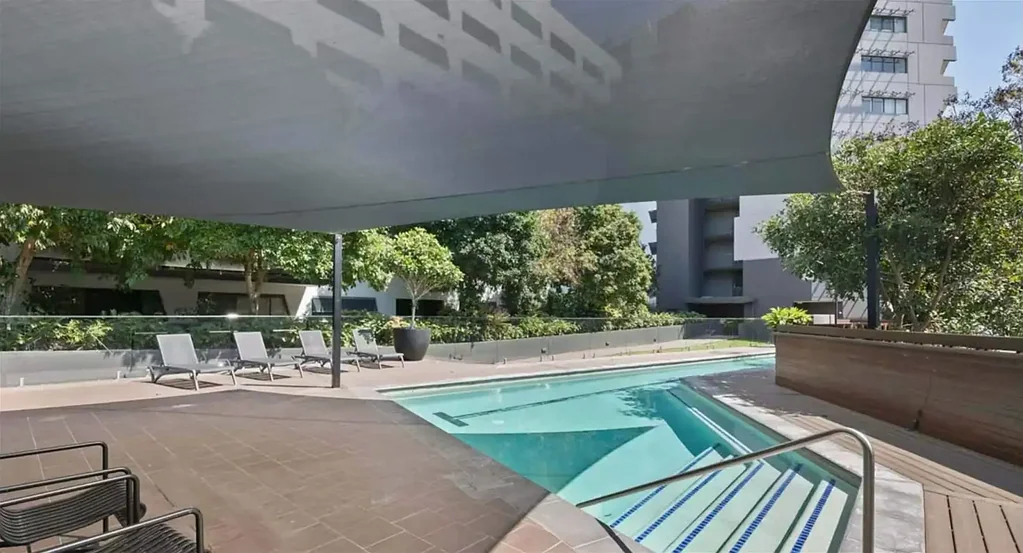 Premium 2-Bed, 2-Bath Apartment in Prime West End Location