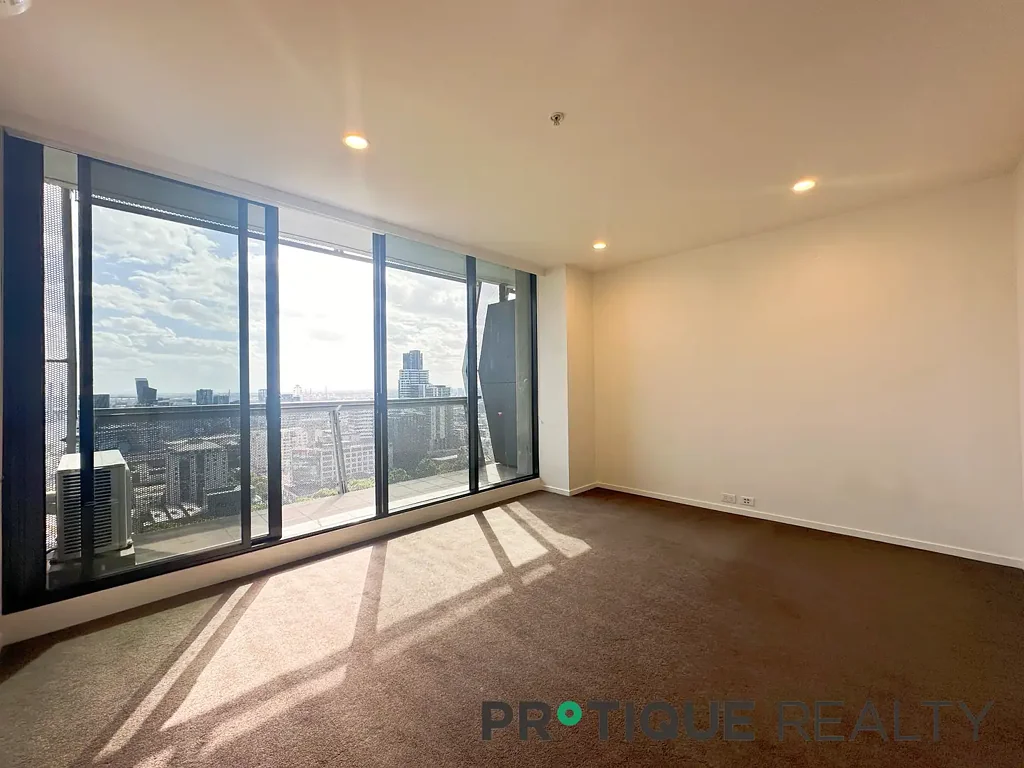 PARKSIDE LIVING IN THE HEART OF THE CBD! Furnitures Optional