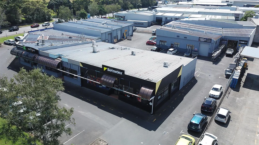 East Tamaki CBRE | High Profile East Tamaki Showroom