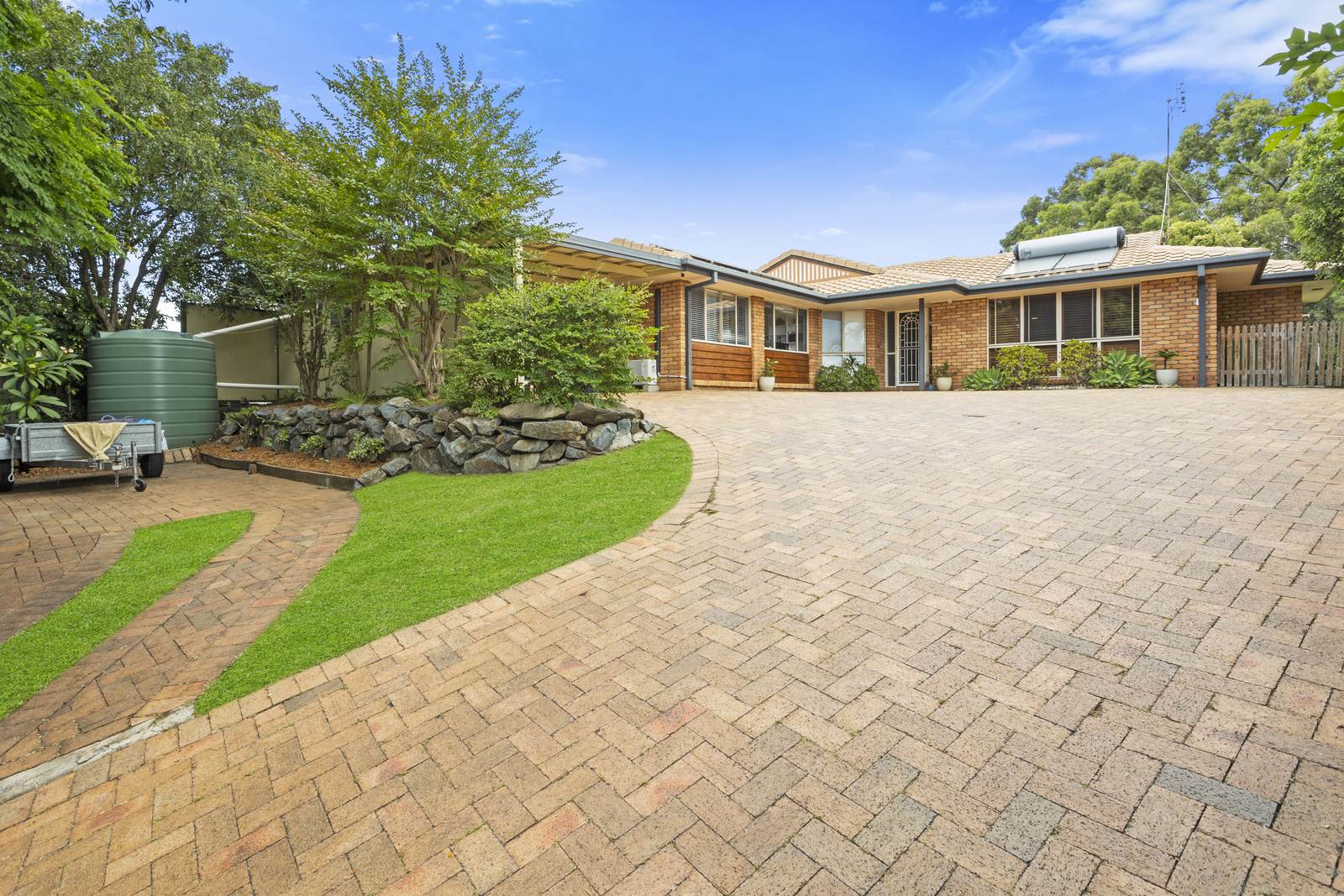 8 KILMUIR ST, HIGHLAND PARK QLD 4211, 0 rūma, 0 rūma horoi, House