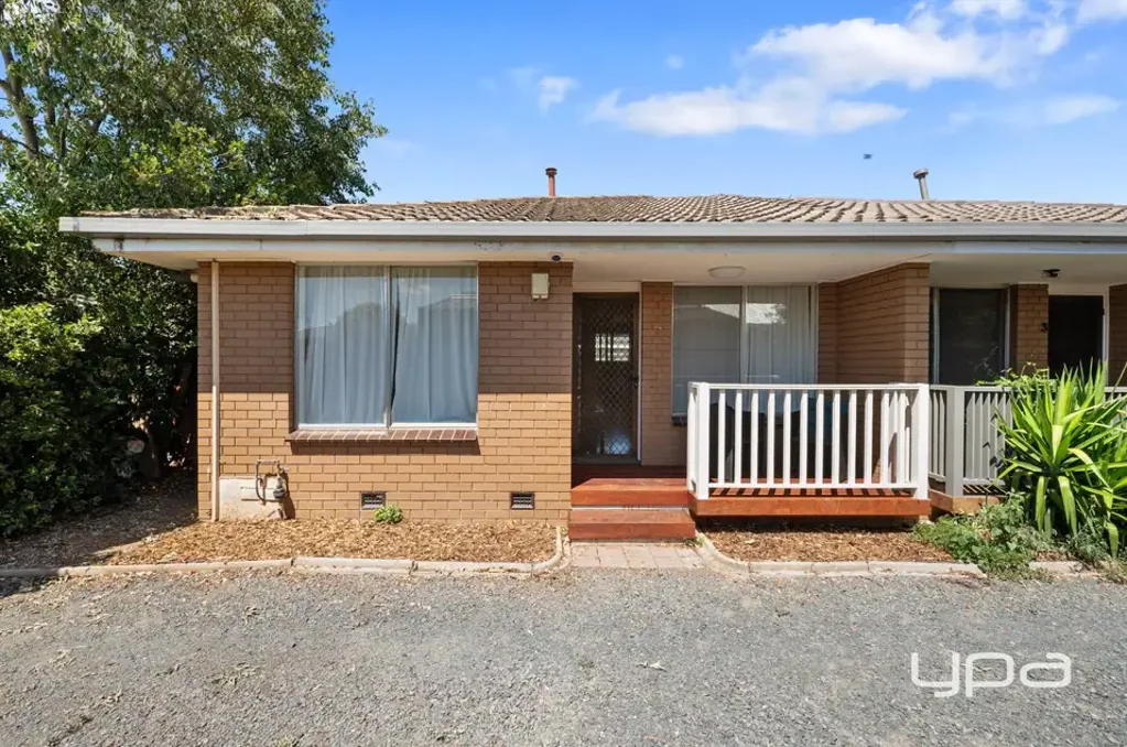 Charming, Comfortable & Conveniently Located Two Bedroom Unit