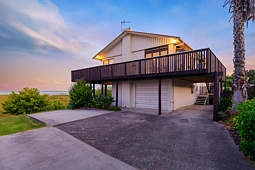33 Dawnhaven Drive, Te Atatu Peninsula