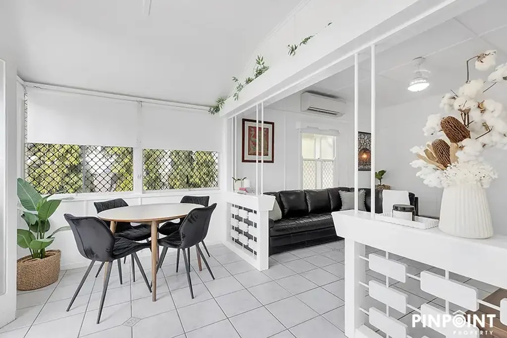 West Mackay 2બેડરૂમ Charming Cottage with Big Block & Shed!