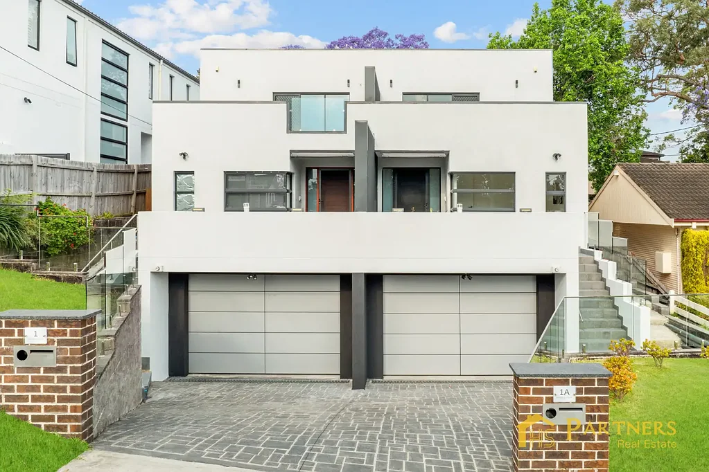 Epping 5침실 Experience Stylish Living in This Immaculate Three-Storey Family Home