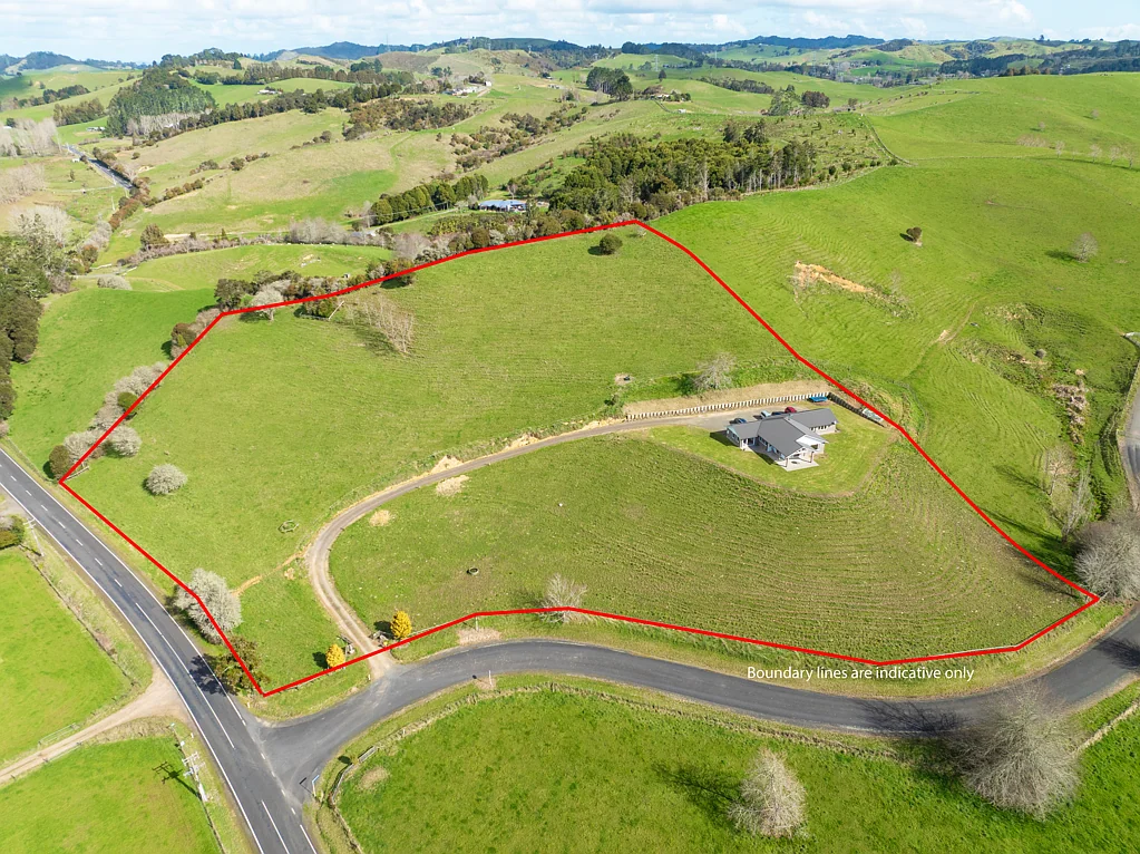 Hunua Warm, welcoming, and modern