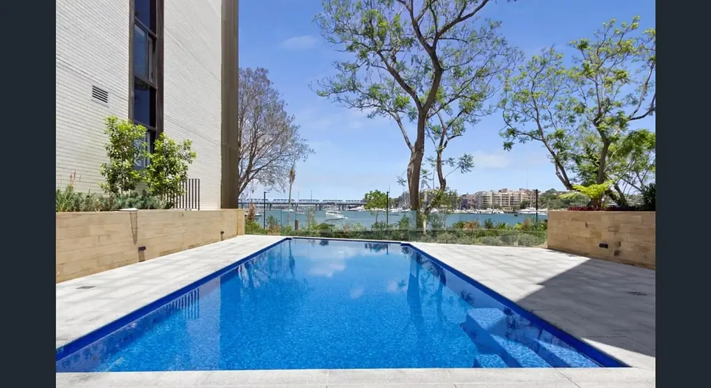A luxurious harbourside abode