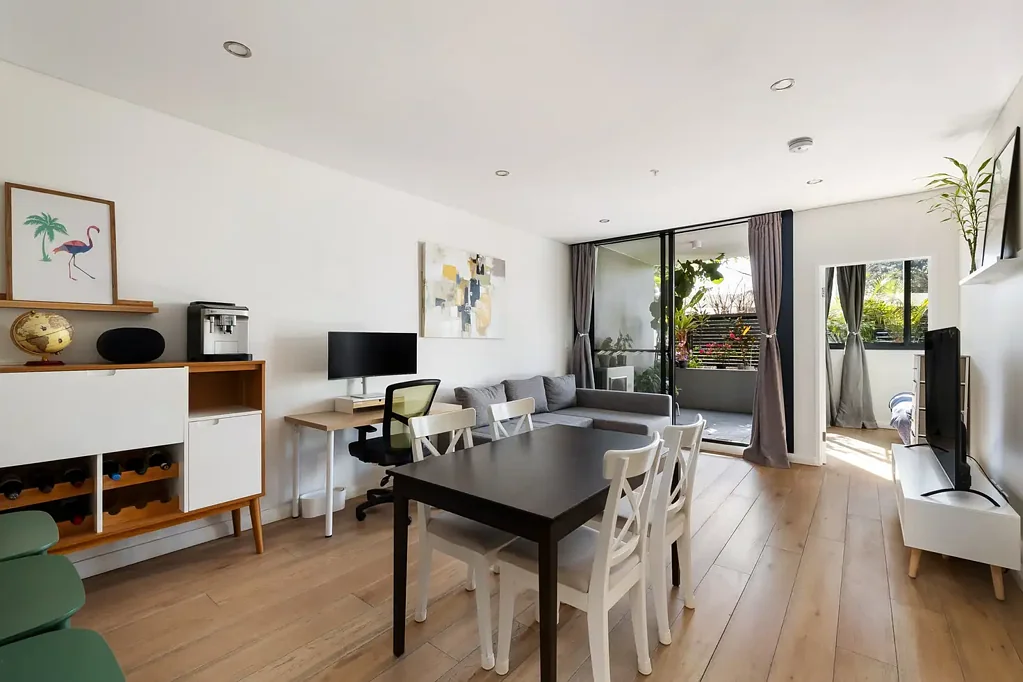 Wolli Creek 2બેડરૂમ Contemporary apartment in connected pocket