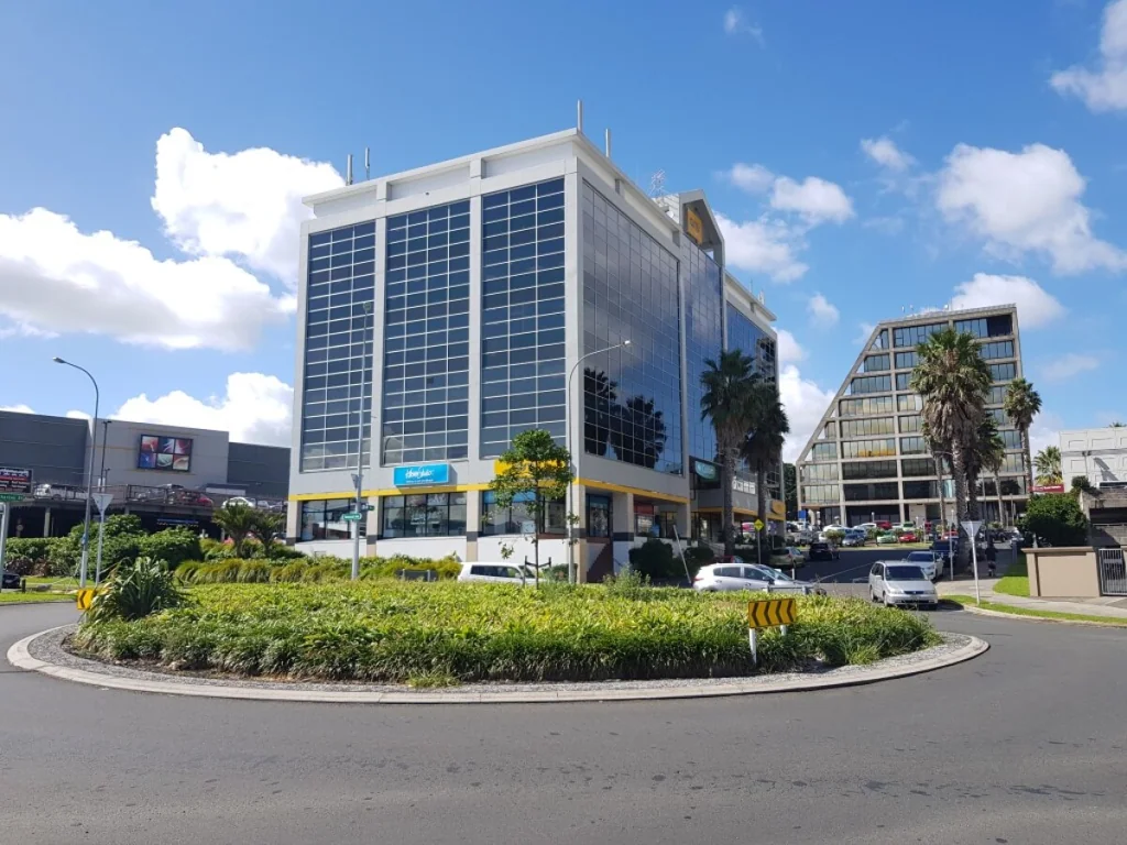 Manukau City Centre Modern Office - Central Manukau