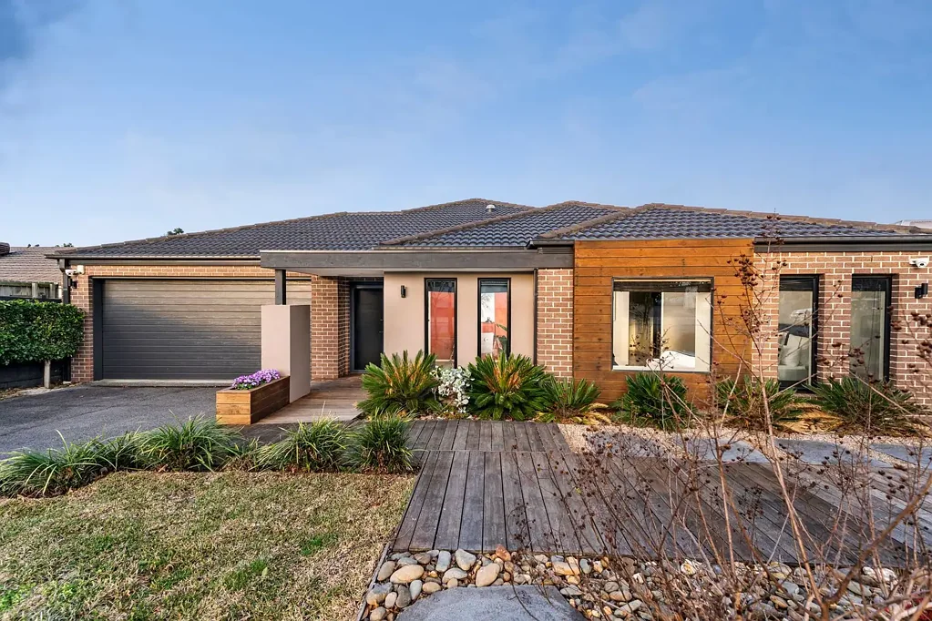 4 Bibury Street, Cranbourne North, VIC 3977