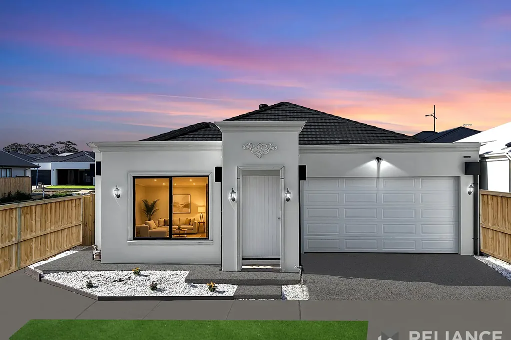Fraser Rise 4chambre Modern Brand New  Family Home in Fraser Rise !