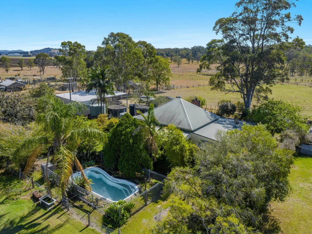Shannon Brook  Australiana Farmhouse
