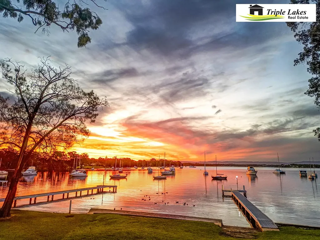 Summerland Point 4 Slaapkamer Absolute on Lake Macquarie