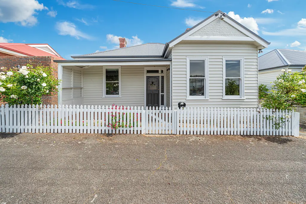 8 Harding Street, New Town, TAS 7008