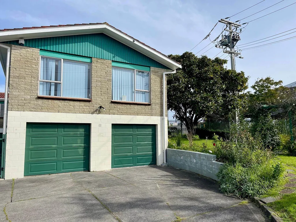 Comfy Family Home in New Windsor