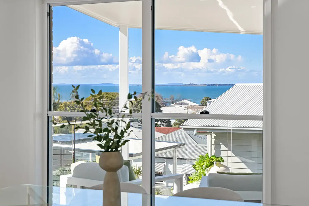 Wynnum 4Kwarto Custom Luxury &  Sea Views