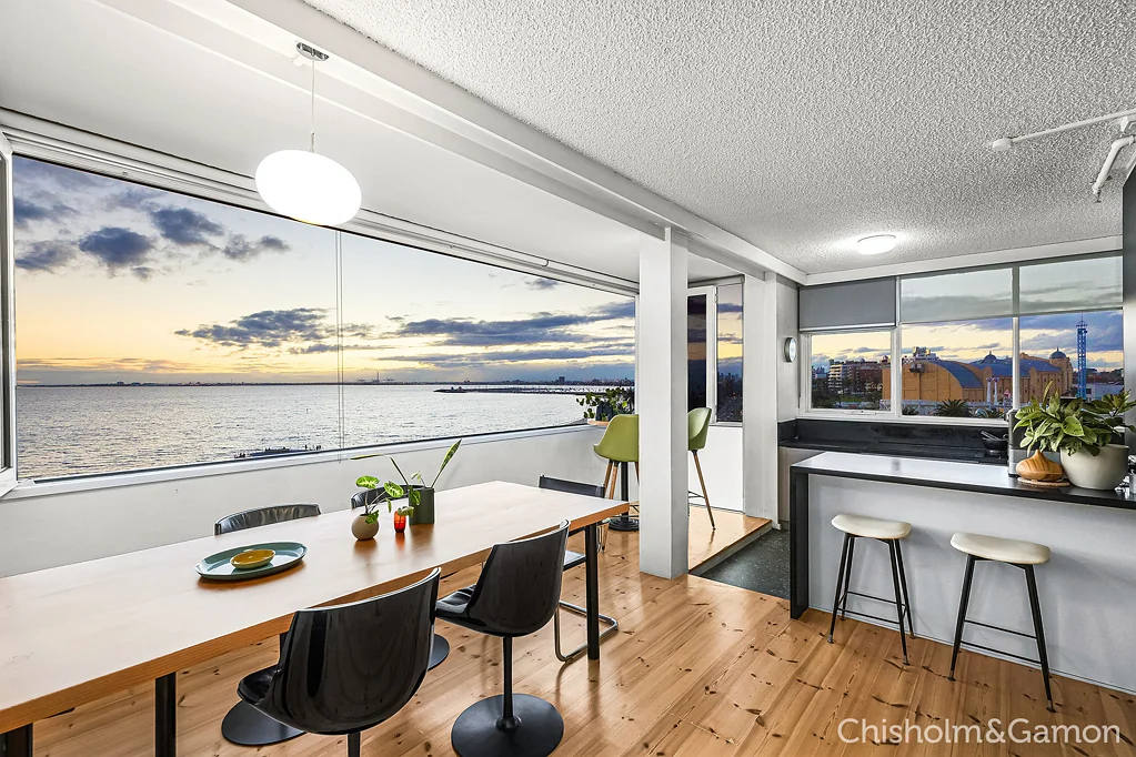 6B/12 Marine Parade, St Kilda, VIC 3182